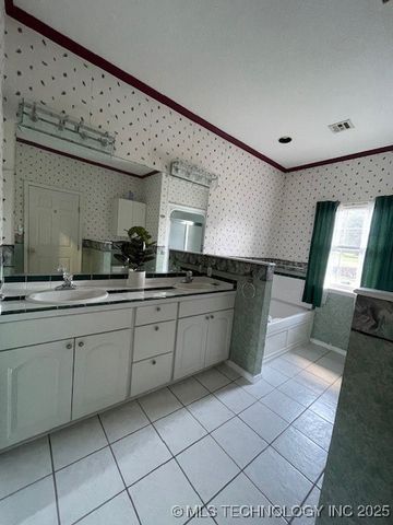 7023 Myall Road, Lone Grove, OK 73443