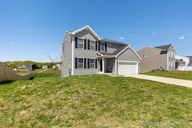 467 Oak View Drive, Middleville, MI 49333