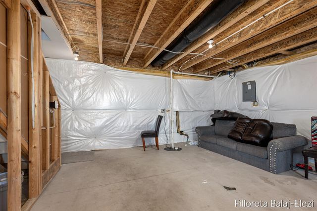 467 Oak View Drive, Middleville, MI 49333