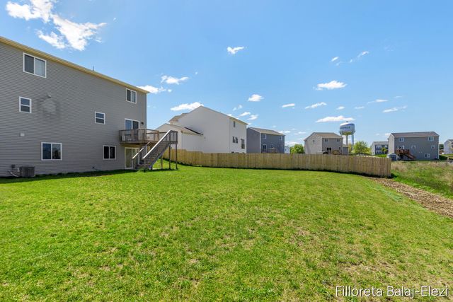 467 Oak View Drive, Middleville, MI 49333