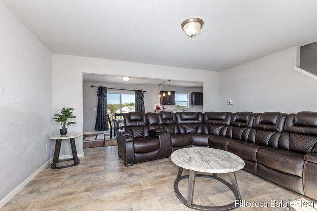 467 Oak View Drive, Middleville, MI 49333