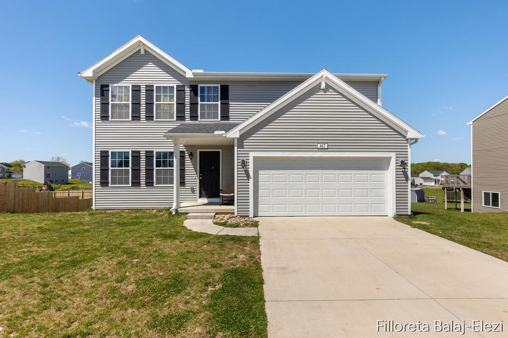 467 Oak View Drive, Middleville, MI 49333