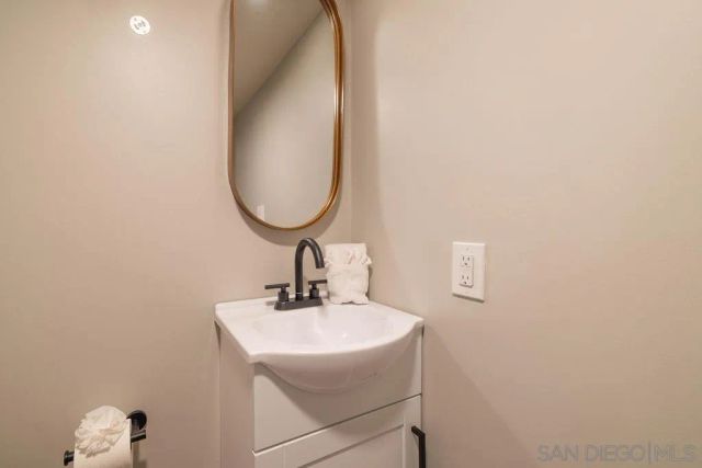 579 Vista Lane, Big Bear Lake, CA 92315