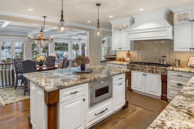 95 Laurel Point Lane, Friday Harbor, WA 98250