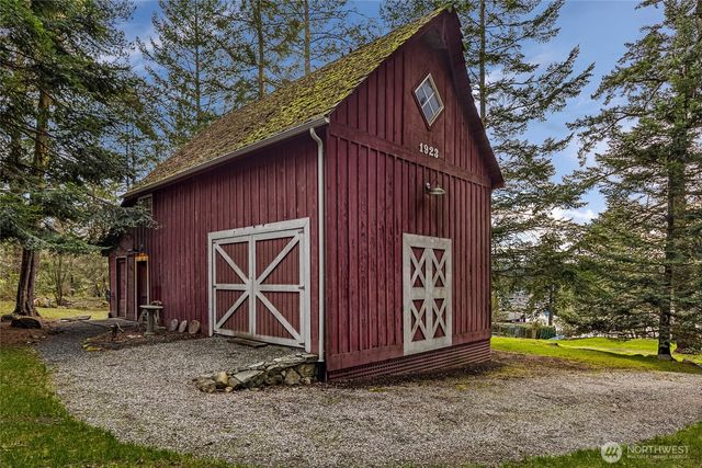 95 Laurel Point Lane, Friday Harbor, WA 98250