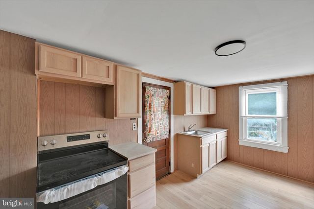 229 VALLEY ST, New Philadelphia, PA 17959