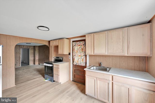 229 VALLEY ST, New Philadelphia, PA 17959