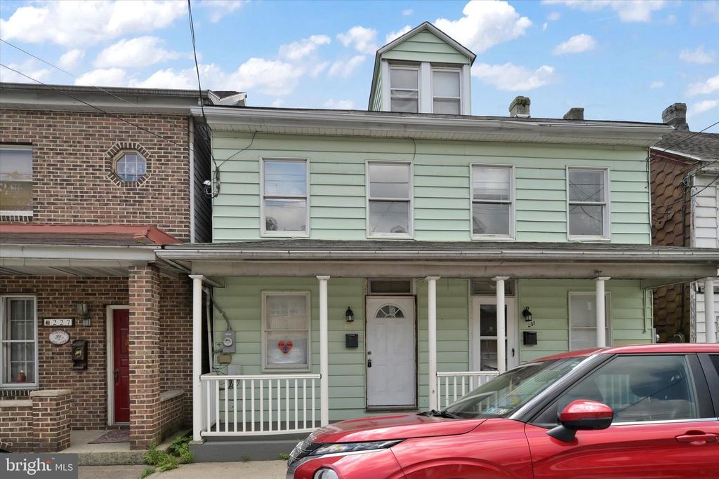 229 VALLEY ST, New Philadelphia, PA 17959