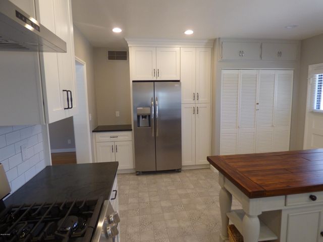 2242 E 8Th Street, Tucson, AZ 85719