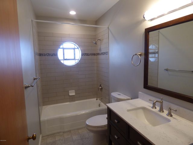2242 E 8Th Street, Tucson, AZ 85719