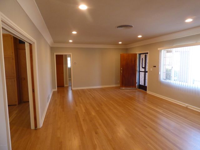 2242 E 8Th Street, Tucson, AZ 85719