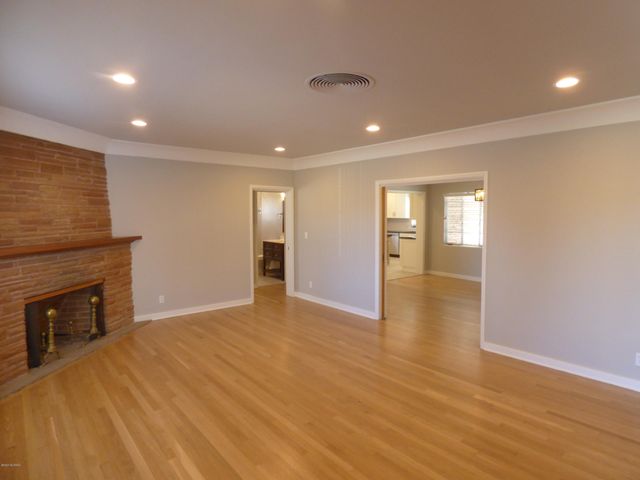 2242 E 8Th Street, Tucson, AZ 85719