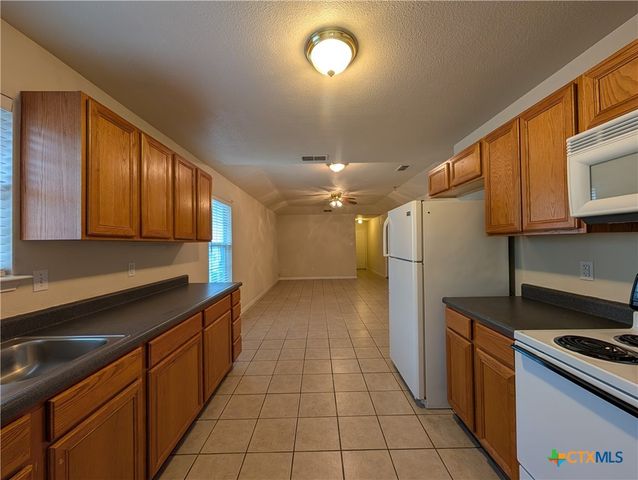 956 Misty Acres Drive, New Braunfels, TX 78130