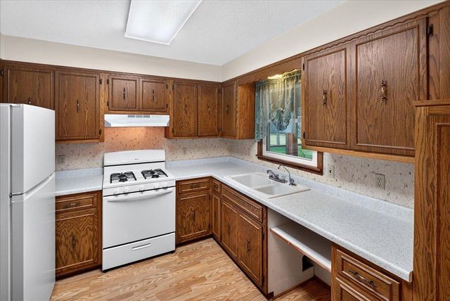 9855 Iffert Avenue NE, Monticello, MN 55362