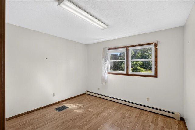 9855 Iffert Avenue NE, Monticello, MN 55362