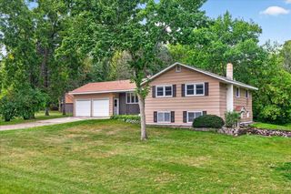 9855 Iffert Avenue NE, Monticello, MN 55362