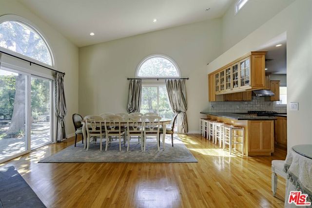 2250 Betty Lane, Beverly Hills, CA 90210