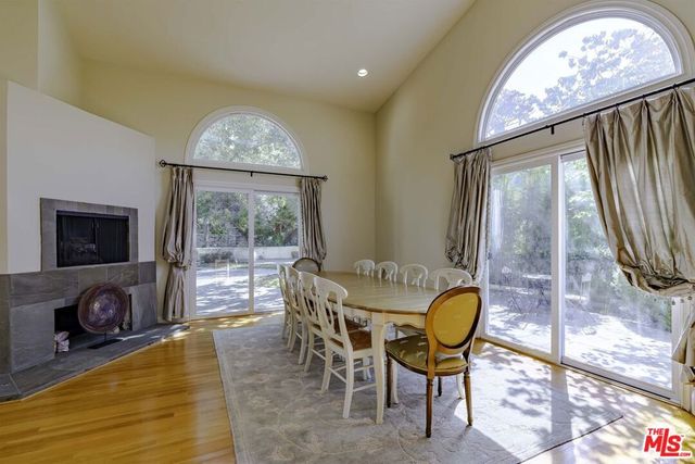 2250 Betty Lane, Beverly Hills, CA 90210