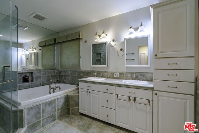 2250 Betty Lane, Beverly Hills, CA 90210