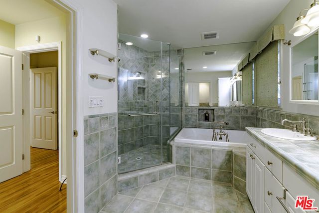 2250 Betty Lane, Beverly Hills, CA 90210