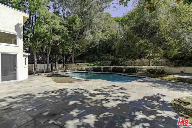 2250 Betty Lane, Beverly Hills, CA 90210