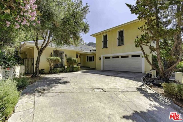 2250 Betty Lane, Beverly Hills, CA 90210