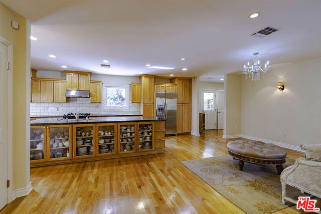 2250 Betty Lane, Beverly Hills, CA 90210