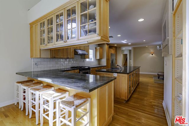 2250 Betty Lane, Beverly Hills, CA 90210