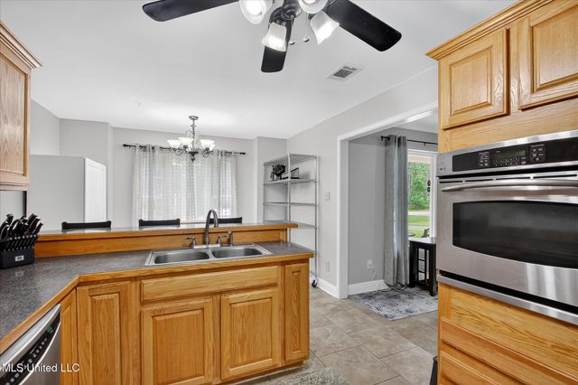 14916 Dismuke Drive, Biloxi, MS 39532