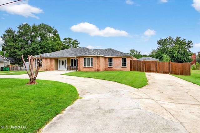 14916 Dismuke Drive, Biloxi, MS 39532