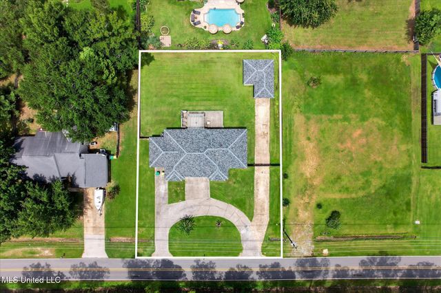 14916 Dismuke Drive, Biloxi, MS 39532