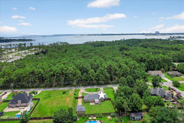 14916 Dismuke Drive, Biloxi, MS 39532
