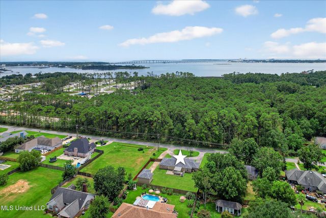 14916 Dismuke Drive, Biloxi, MS 39532