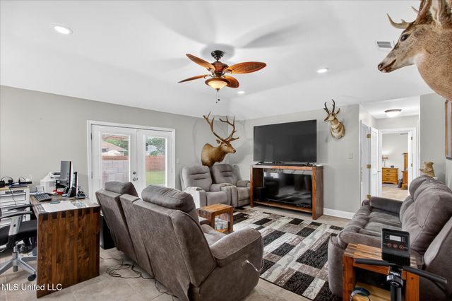 14916 Dismuke Drive, Biloxi, MS 39532