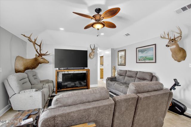 14916 Dismuke Drive, Biloxi, MS 39532