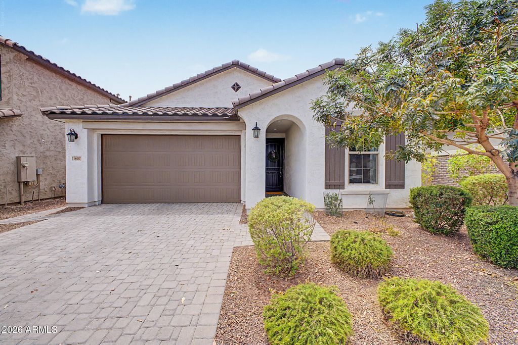 19607 W TURNEY Avenue, Litchfield Park, AZ 85340 — exterior