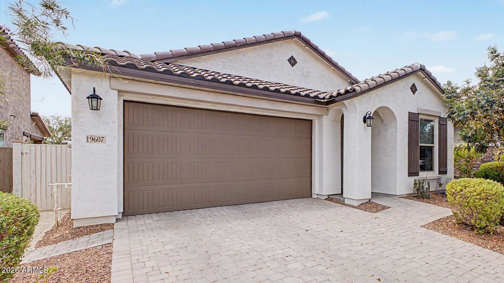 19607 W TURNEY Avenue, Litchfield Park, AZ 85340 — photo 2