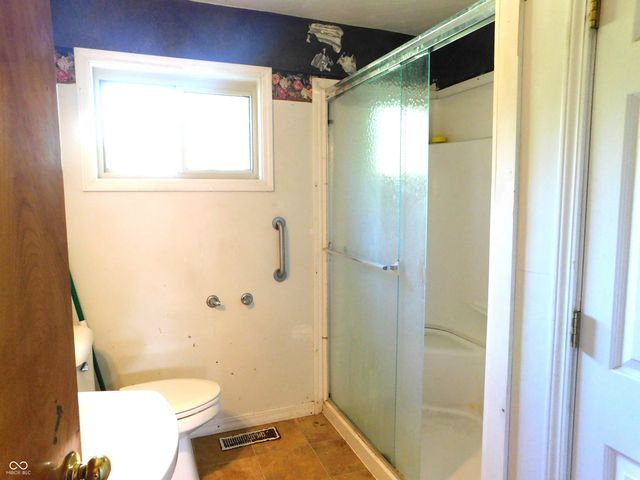 909 S Parkside Drive, Greensburg, IN 47240