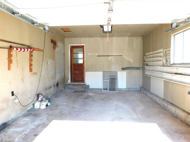909 S Parkside Drive, Greensburg, IN 47240
