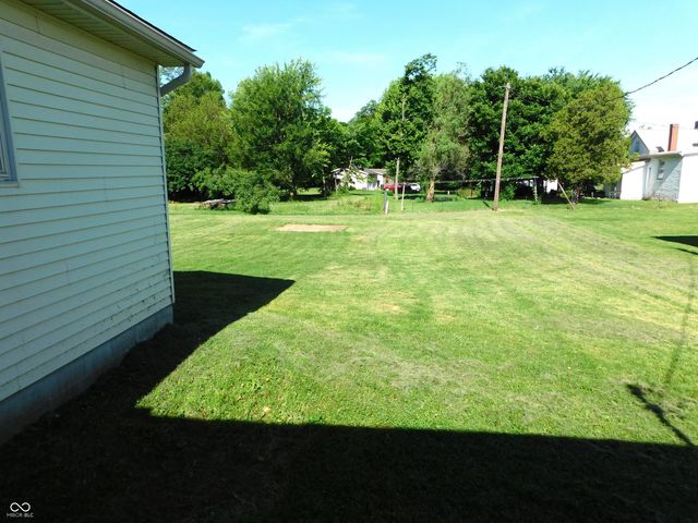 909 S Parkside Drive, Greensburg, IN 47240