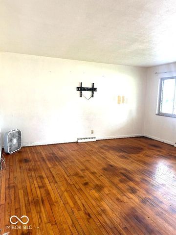 909 S Parkside Drive, Greensburg, IN 47240