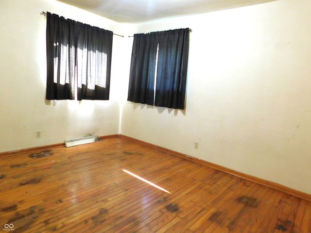 909 S Parkside Drive, Greensburg, IN 47240