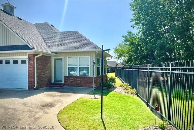 49 Stonegate Court, Fort Smith, AR 72916