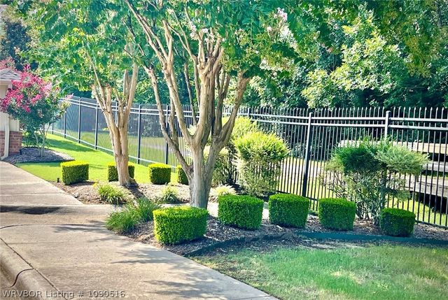 49 Stonegate Court, Fort Smith, AR 72916