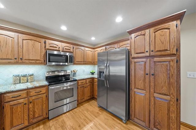 441 E 1700 Road, Baldwin City, KS 66006