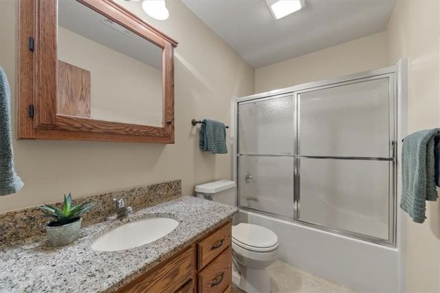 441 E 1700 Road, Baldwin City, KS 66006