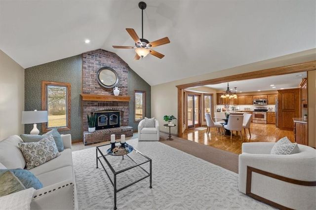 441 E 1700 Road, Baldwin City, KS 66006