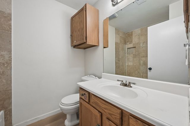 924 Ramblewood Drive, Lewisville, TX 75067