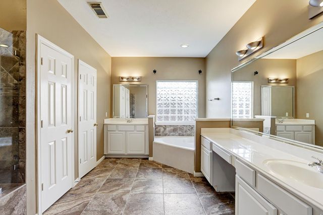 9907 Kemp Forest Drive, Houston, TX 77080