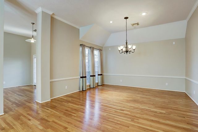 9907 Kemp Forest Drive, Houston, TX 77080
